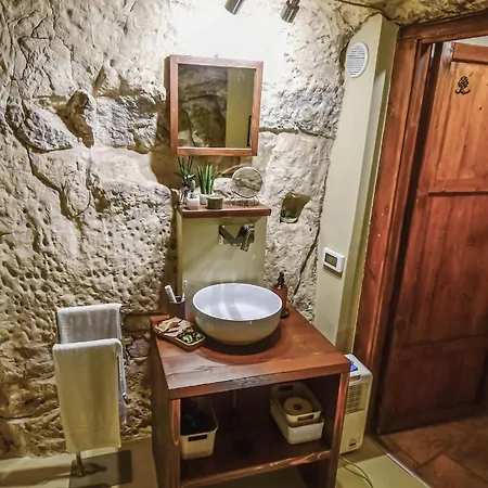 Holiday home Domum In Petra Casa Nella Roccia Self Check - In Modica