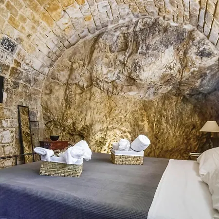 Holiday home Domum In Petra Casa Nella Roccia Self Check - In Modica