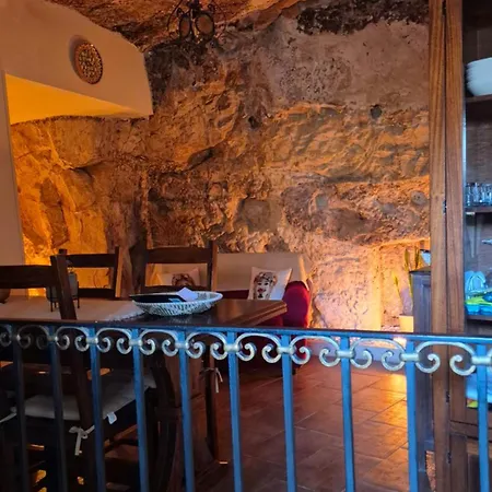 Domum In Petra Casa Nella Roccia Self Check - In Ferienhaus Modica